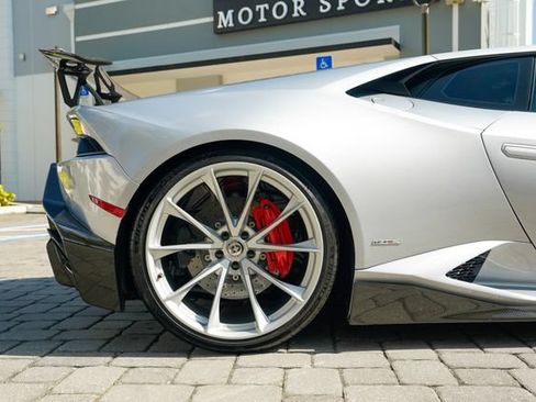Used 2015 Lamborghini Huracan LP 610-4 AWD/4WD image 31