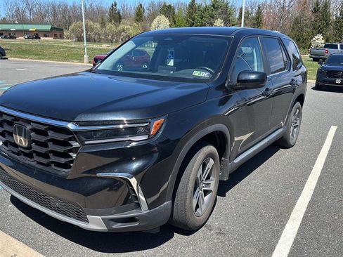 Used 2025 Honda Pilot EX-L image 1