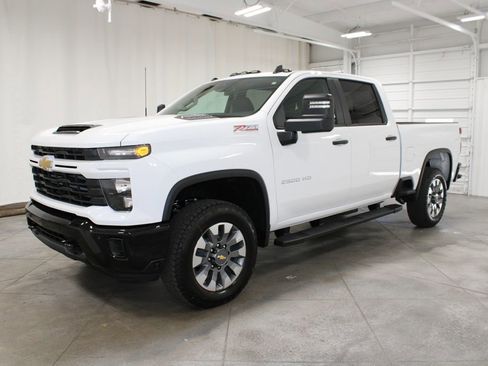 New 2026 Chevrolet Silverado 2500 Custom w/ Custom Value Package image 4