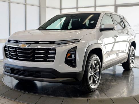 Used 2026 Chevrolet Equinox LT w/ Safety and Technology Package image 4