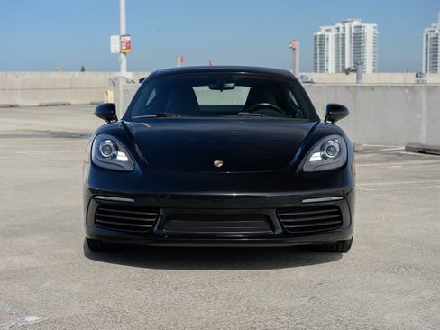 Used 2018 Porsche 718 Cayman S image 16