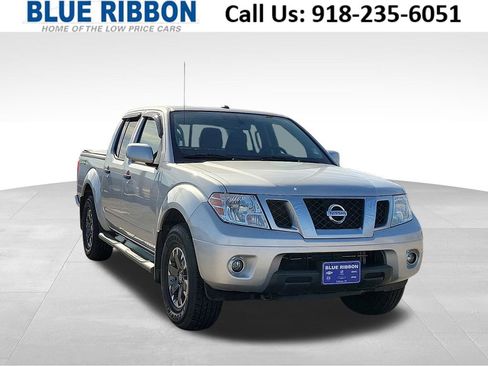 Used 2019 Nissan Frontier PRO-4X image 1