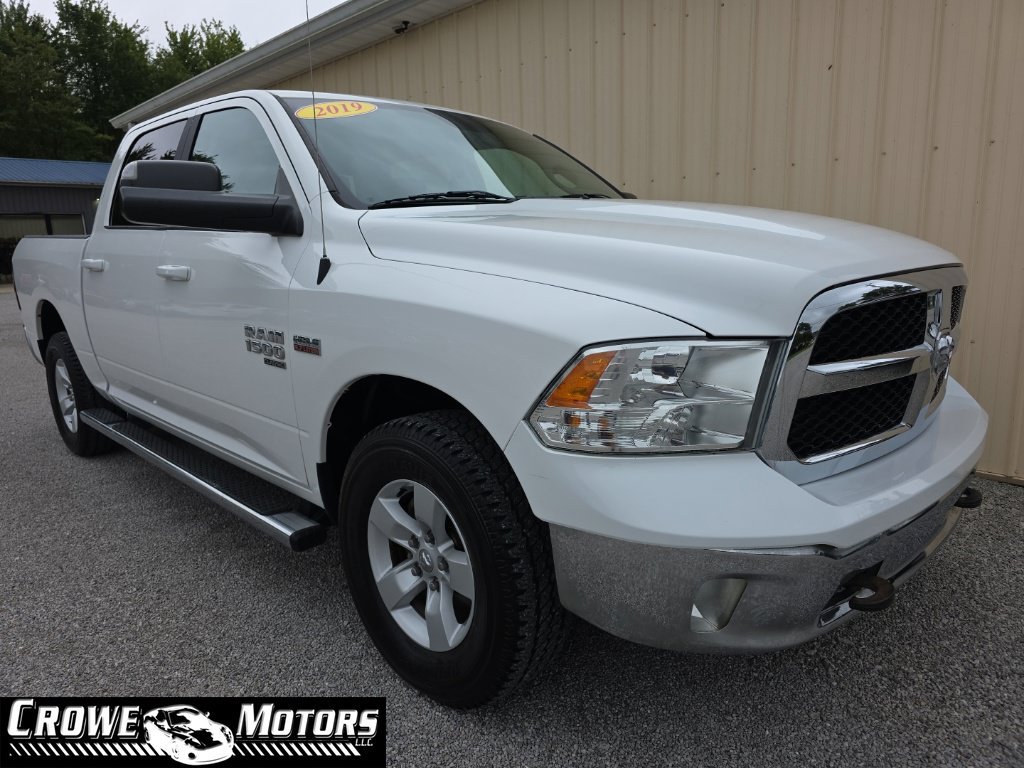 Used 2019 RAM 1500 Classic SLT AWD/4WD image 1