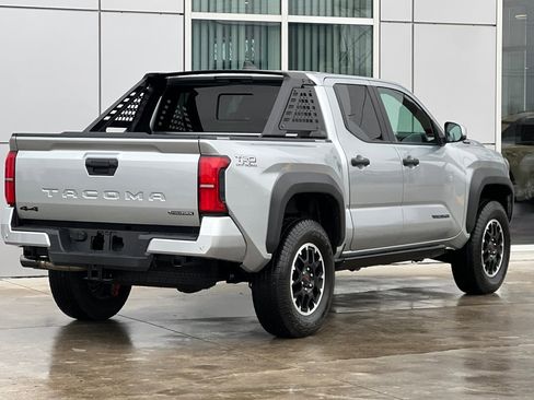 Used 2024 Toyota Tacoma TRD Off-Road w/ TRD Off Road Upgrade Package image 4