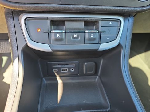 Used 2023 GMC Terrain SLE w/ Driver Convenience Package AWD/4WD image 27