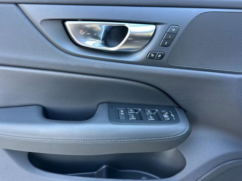 Used 2025 Volvo V60 B5 Cross Country Plus AWD/4WD image 10