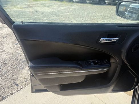 Used 2014 Dodge Charger SE w/ Connectivity Group RWD image 11