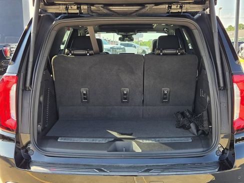 Used 2023 GMC Yukon AT4 w/ AT4 Premium Plus Package AWD/4WD image 17