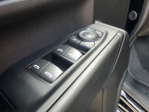 Used 2024 Chevrolet Silverado 2500 Custom w/ Custom Value Package image 18