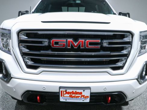 Used 2019 GMC Sierra 1500 AT4 w/ AT4 Preferred Package AWD/4WD image 4