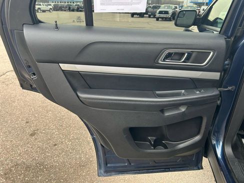 Used 2016 Ford Explorer XLT w/ Equipment Group 202A image 14