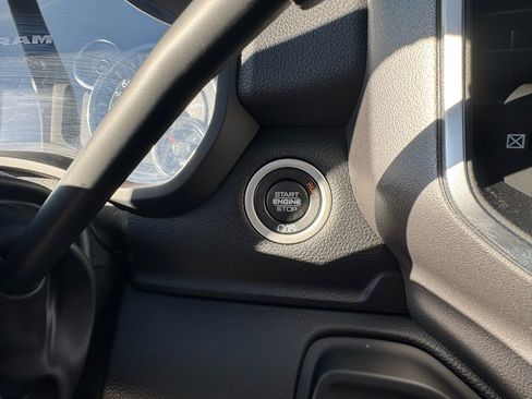 Used 2024 RAM 3500 Big Horn image 28