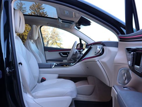 Used 2023 Mercedes-Benz EQS 450+ 4MATIC SUV w/ Exclusive Trim Package image 23