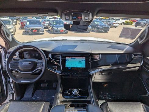 Used 2022 Jeep Wagoneer Series II w/ Premium Group I image 21