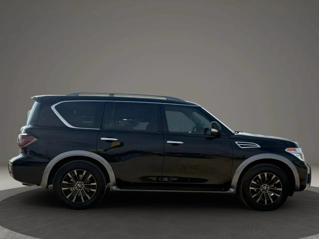 Used 2017 Nissan Armada Platinum RWD image 6