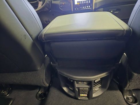 Used 2024 RAM 2500 Laramie w/ Safety Group AWD/4WD image 43
