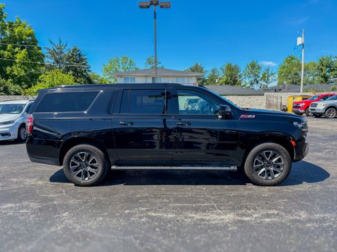 Used 2024 Chevrolet Suburban Z71 w/ Luxury Package AWD/4WD image 18