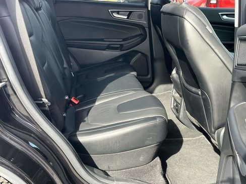 Used 2022 Ford Edge Titanium image 23