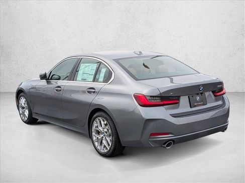 Used 2026 BMW 330i xDrive Sedan w/ Convenience Package AWD/4WD image 8