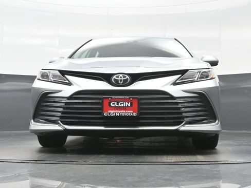 Used 2022 Toyota Camry LE FWD image 27