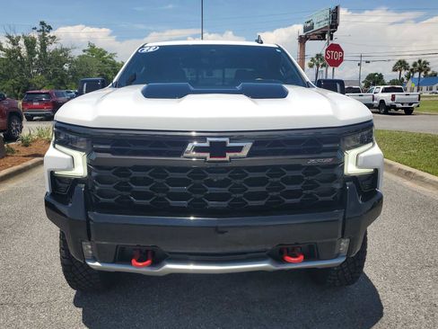 Used 2022 Chevrolet Silverado 1500 ZR2 w/ Technology Package AWD/4WD image 9