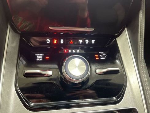 New 2026 Jeep Grand Wagoneer L Limited AWD/4WD image 20