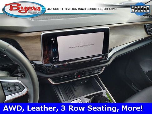 Used 2025 Volkswagen Atlas SE image 22