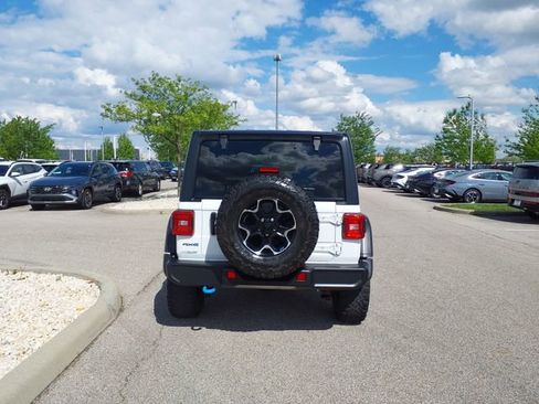 Used 2022 Jeep Wrangler Unlimited Rubicon 4xe w/ Cold Weather Group AWD/4WD image 4