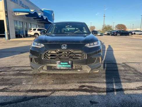 Used 2023 Honda HR-V Sport image 4