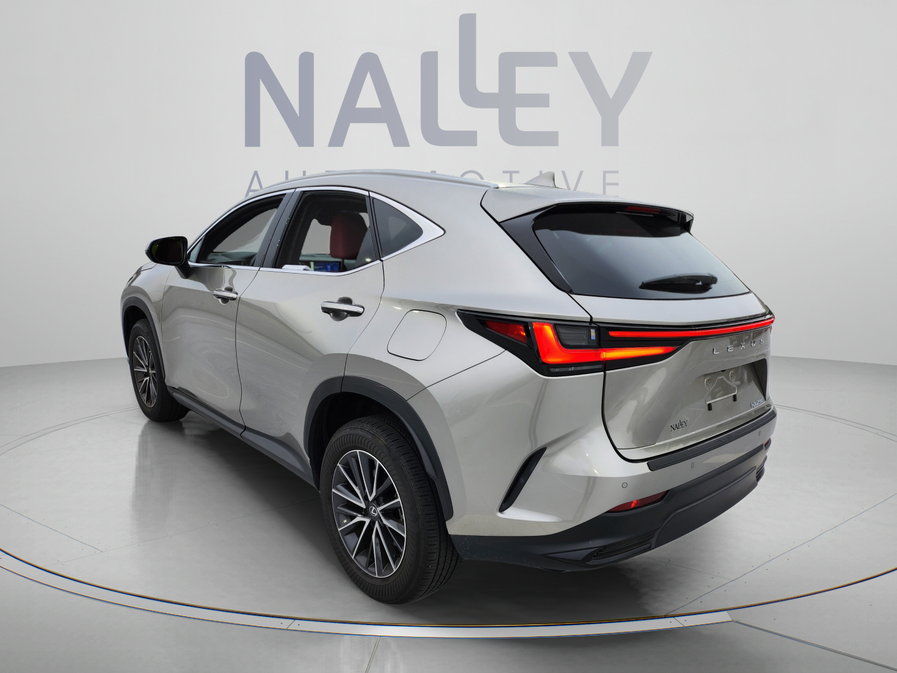 Used 2025 Lexus NX 250 FWD w/ Accessory Package (2T) image 3