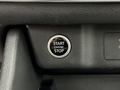 Used 2023 Nissan Rogue SV w/ SV Premium Package image 21