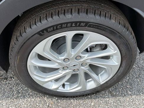 New 2027 Chevrolet Bolt LT w/ Comfort Package FWD image 9