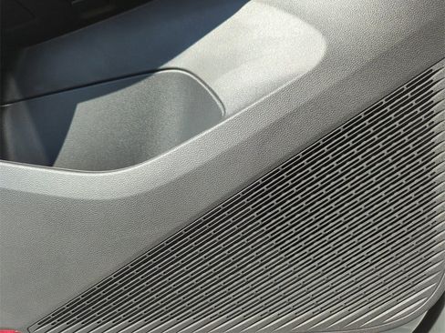 New 2026 Volkswagen Atlas Cross Sport SE image 27