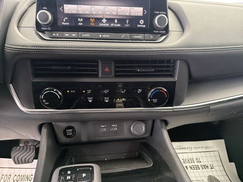 Used 2026 Nissan Rogue S FWD image 9
