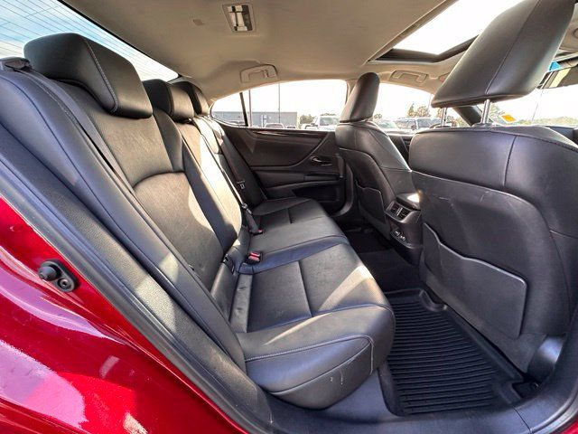 Used 2020 Lexus ES 350 w/ Premium Package FWD image 32