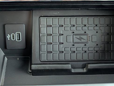 New 2025 Ford F150 Lariat w/ Equipment Group 501A Mid image 21