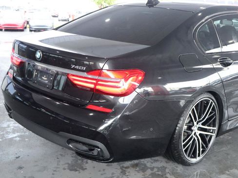 Used 2017 BMW 740i RWD image 7