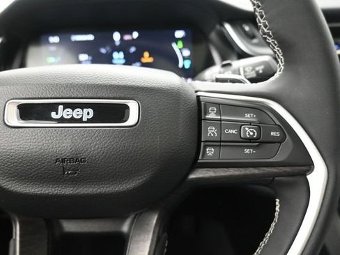 Used 2022 Jeep Grand Cherokee Limited 4xe w/ Luxury Tech Group II AWD/4WD image 29