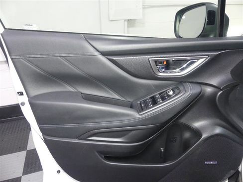 Used 2020 Subaru Forester Limited w/ Popular Package #3 image 18