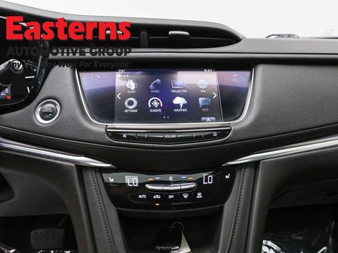 Used 2018 Cadillac XT5 Luxury w/ Driver Awareness Package AWD/4WD image 12