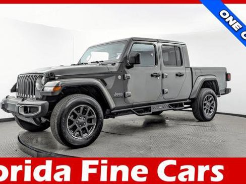 Used 2020 Jeep Gladiator Overland w/ Trailer Tow Package image 1