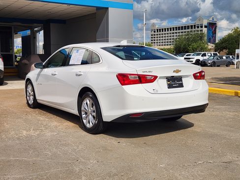 Used 2025 Chevrolet Malibu LT FWD image 8