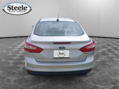 Used 2014 Ford Focus SE FWD image 14