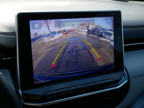 Used 2023 Jeep Compass Limited image 28