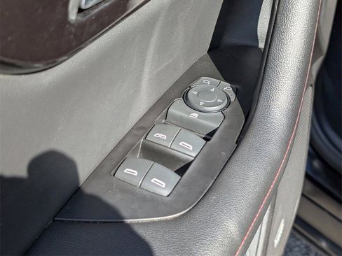 Used 2020 Chevrolet Blazer RS image 16