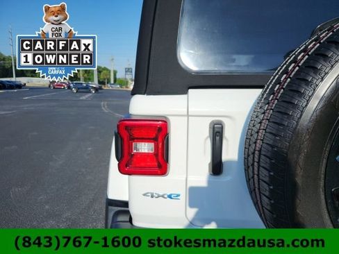 Used 2023 Jeep Wrangler Unlimited Sahara w/ Cold Weather Group AWD/4WD image 27
