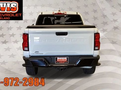 Used 2024 Chevrolet Colorado Z71 w/ Z71 Convenience Package 2 AWD/4WD image 6