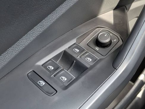 Used 2024 Volkswagen Jetta SE FWD image 25