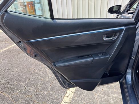 Used 2014 Toyota Corolla S FWD image 33