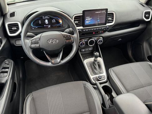 Certified 2024 Hyundai Venue Limited image 13